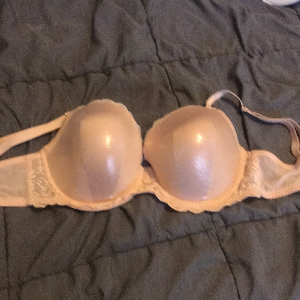 NWOT 34 DDD Victoria Secret Bra